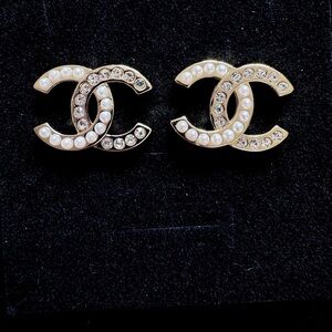 Chanel Gold Pearl & Crystal CC Logo Stud Earrings - White Pearls